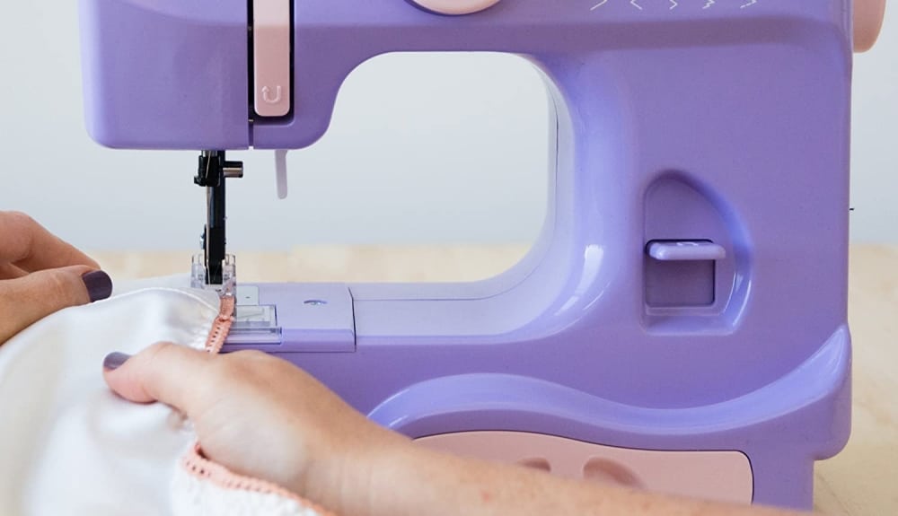 6 Best Portable Sewing Machines – Take It Wherever You Need It!