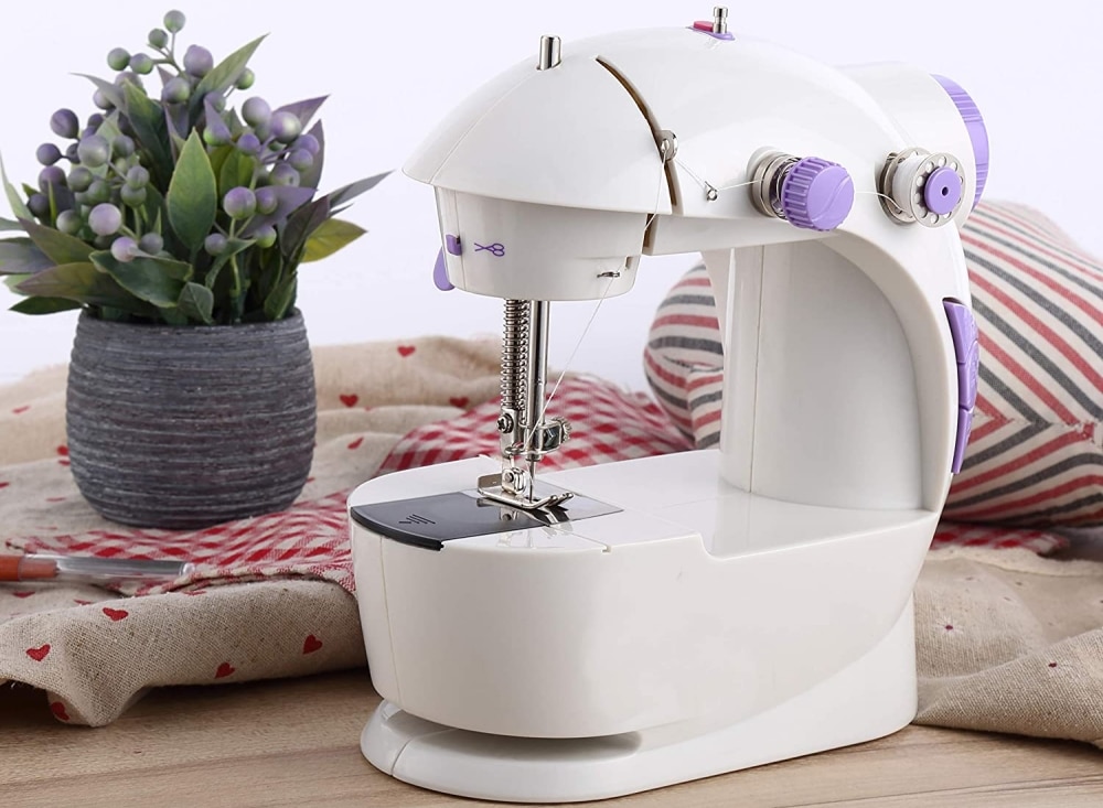 6 Best Portable Sewing Machines – Take It Wherever You Need It!