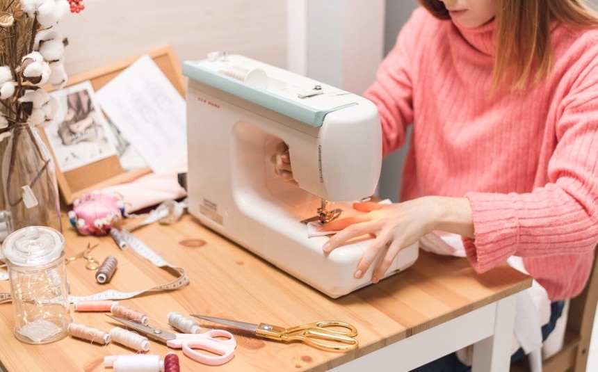 5 Best Mechanical Sewing Machines – Reliable and Easy-to-Use Models for Everyone! (Fall 2022)
