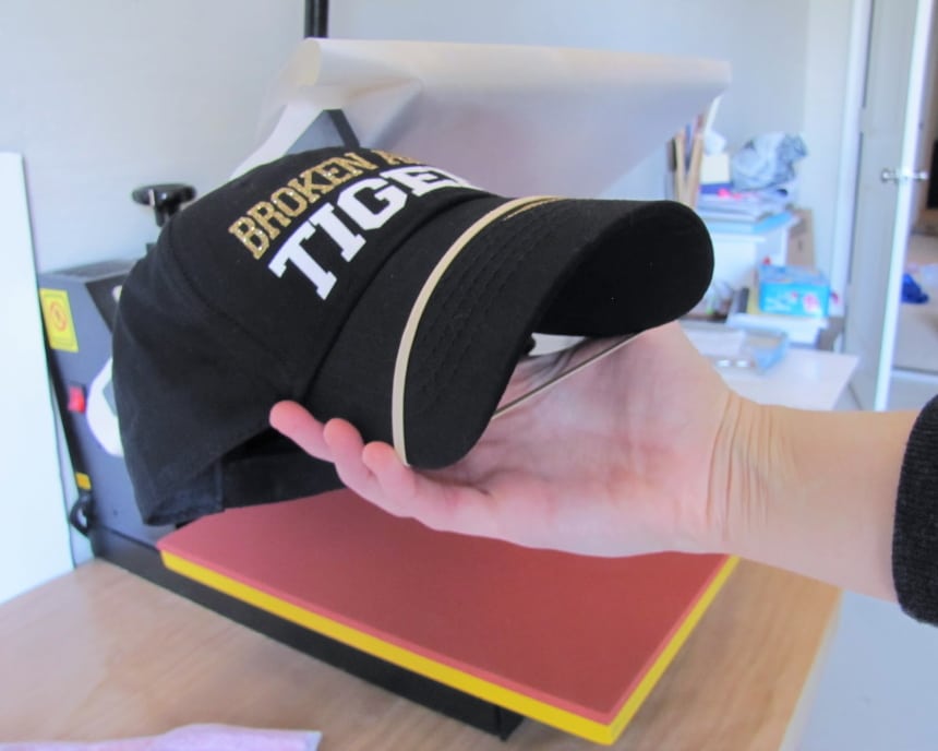 5 Best Hat Heat Press Machines to Work on Small and Curved Surfaces