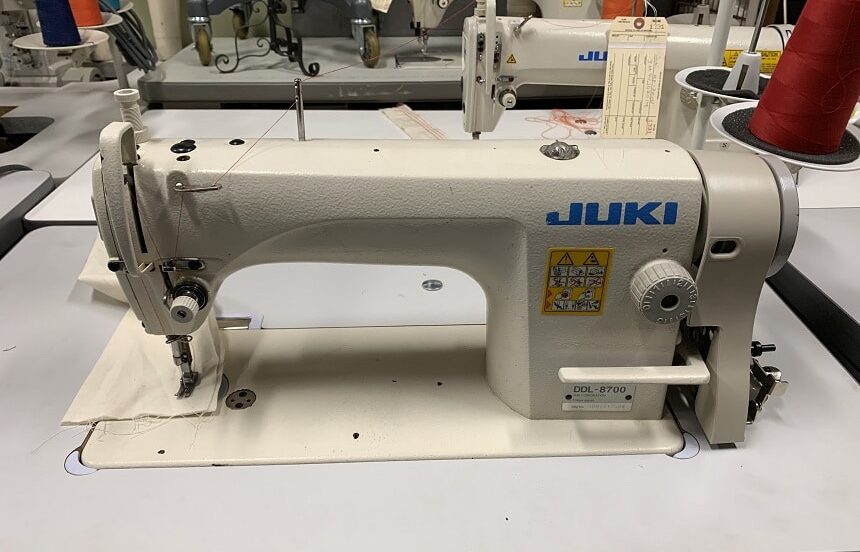 7 Best Industrial Sewing Machines - Pros Want The Quality (Summer 2022)