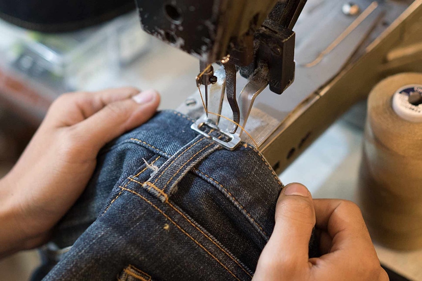 6 Best Sewing Machines for Jeans to Handle Multiple Layers of Tough Fabrics