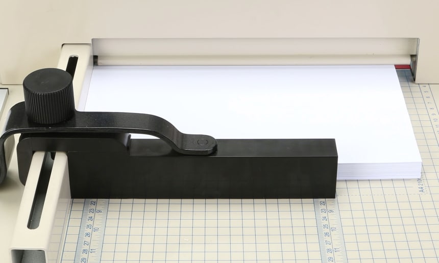 15 Best Paper Cutters for Safe and Precize Cuts