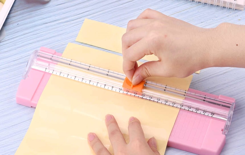 15 Best Paper Cutters for Safe and Precize Cuts (Summer 2022)