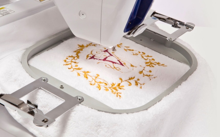 5 Best Sewing Machines for Monogramming – Decorate Items with Letters and Phrases!