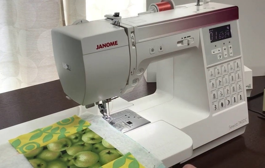 10 Best Janome Sewing Machines - Elegant Device for Beginners and Pros