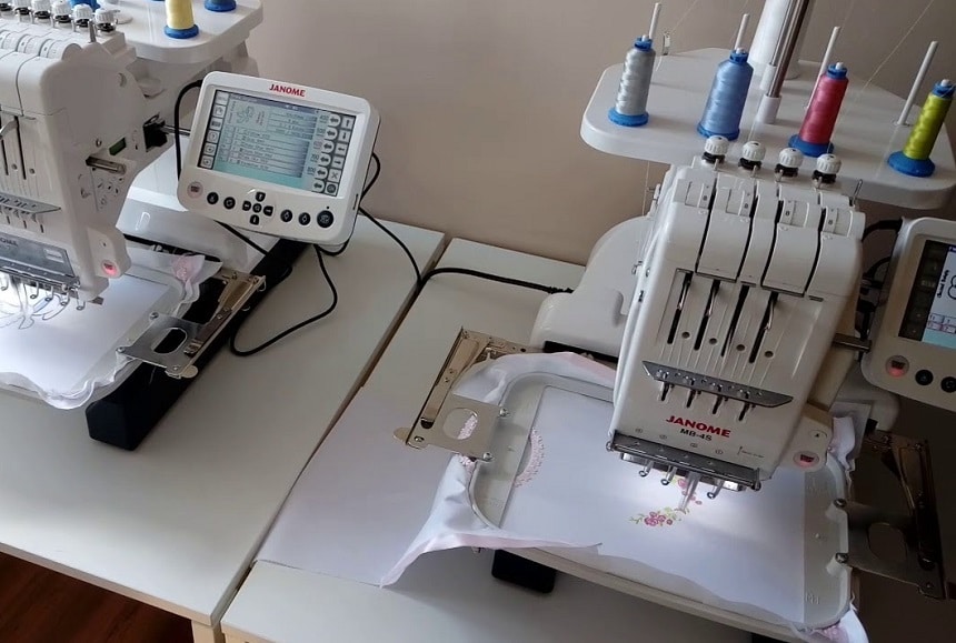 10 Best Janome Sewing Machines - Elegant Device for Beginners and Pros