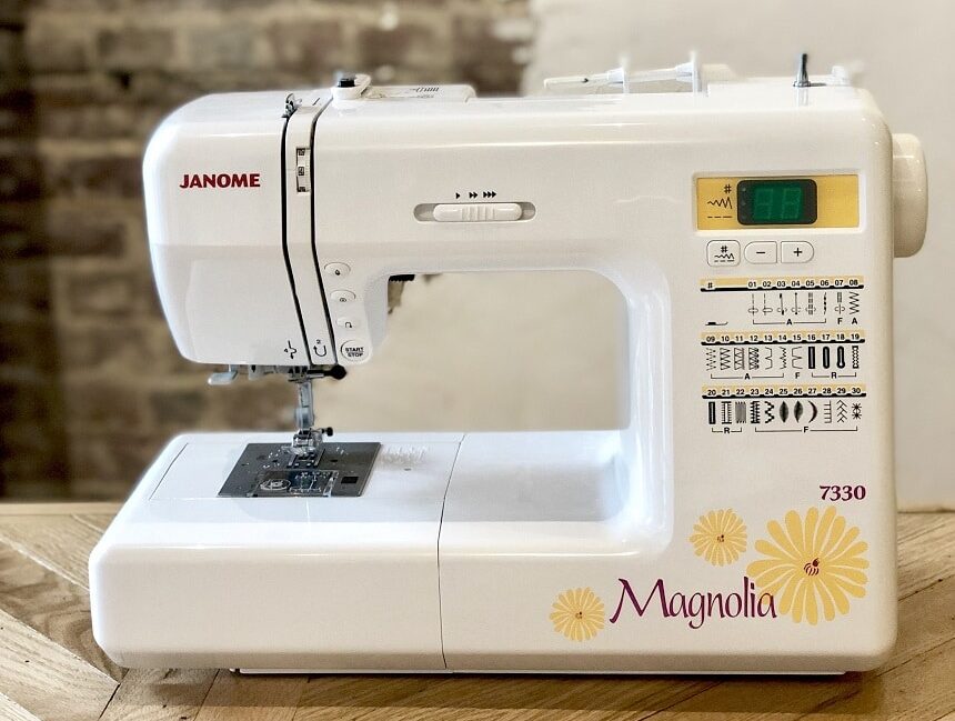 10 Best Janome Sewing Machines - Elegant Device for Beginners and Pros