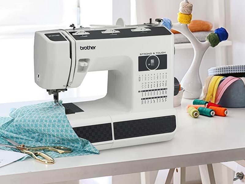 9 Best HeavyDuty Sewing Machines Reviewed and Rated (Feb. 2021)