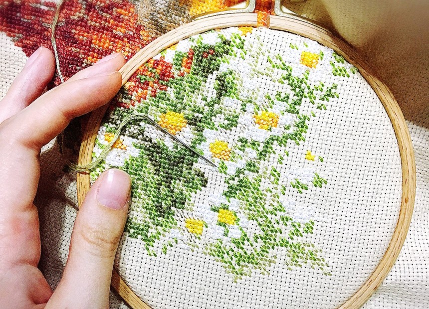 Cross Stitch vs Embroidery: What's the Difference?