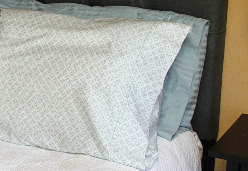 How to Close a Pillow with a Sewing Machine: Our Comprehensive Guide