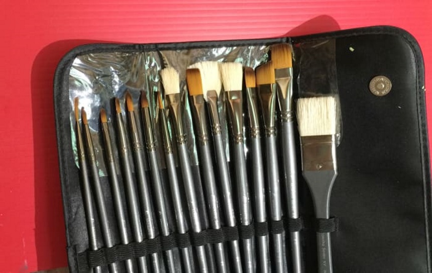 7 Best Oil Paint Brushes That Will Make Your Artwork Pop