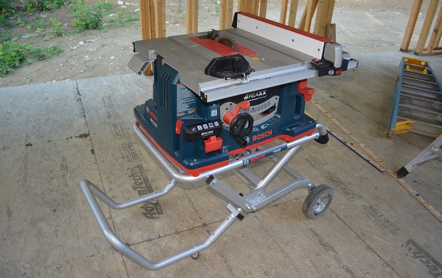 Bosch 4100XC-10 vs Dewalt E 7491RS Table Saw: Comparison of Two Brands